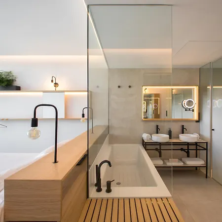 Noa Boutique Hotel 4*