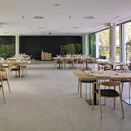 Noa Boutique Hotel 4*